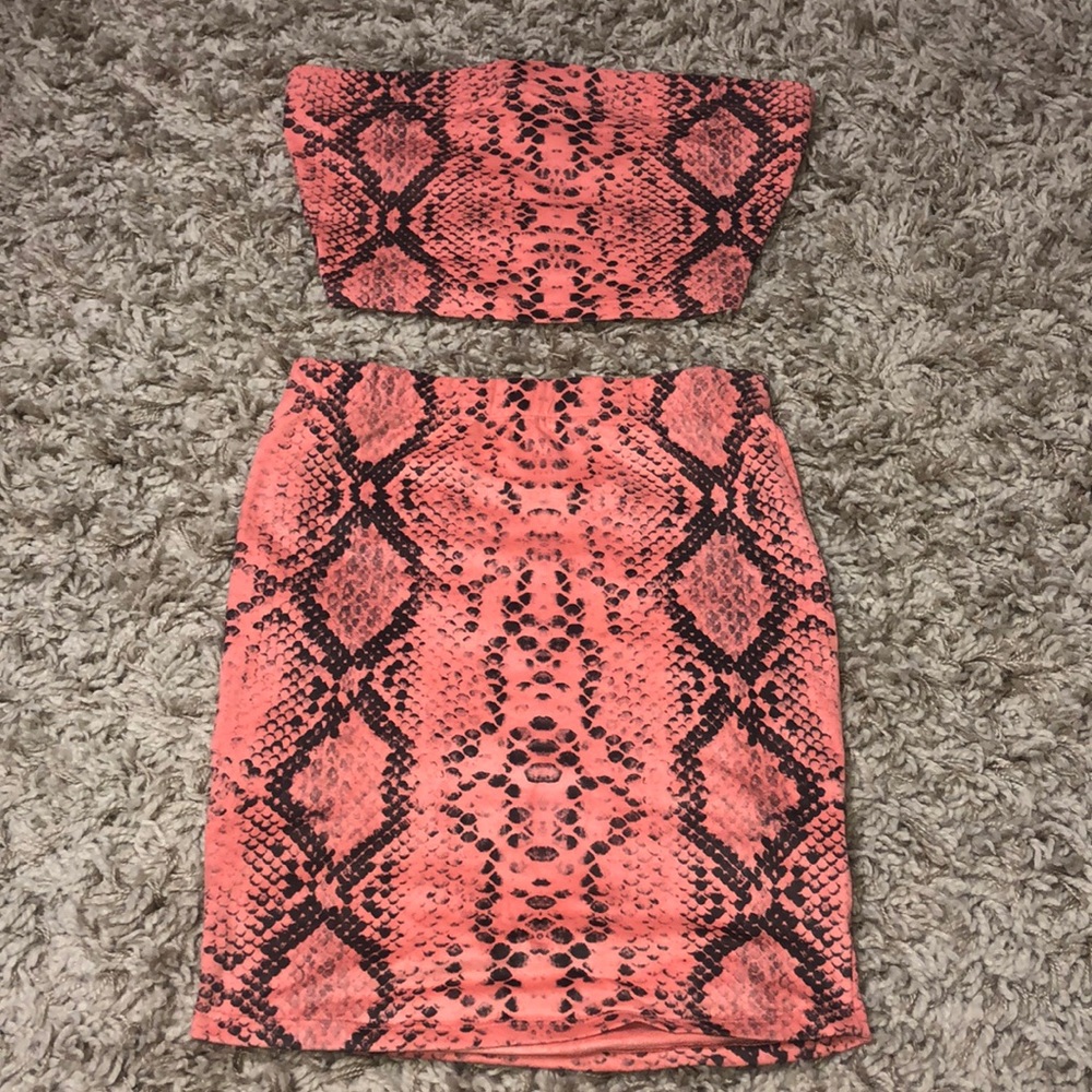 Two piece set
